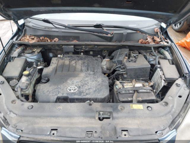 Toyota RAV4 Sport V6 Image 12