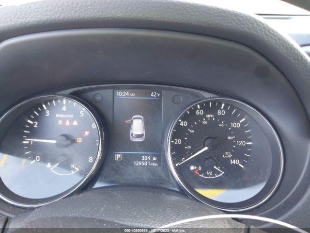 Nissan Rogue S Image 4