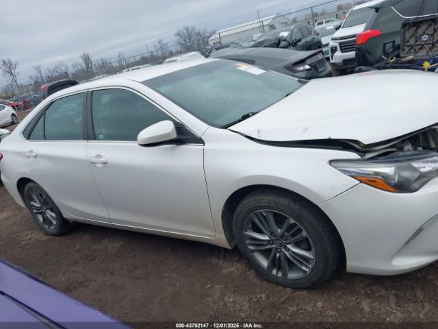 Toyota Camry Se Image 13