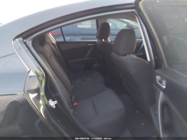 Mazda Mazda3 I Touring Image 3