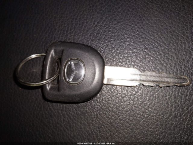 Mazda Mazda3 I Touring Image 2