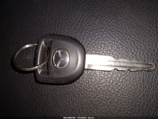 Mazda Mazda3 I Touring Image 2