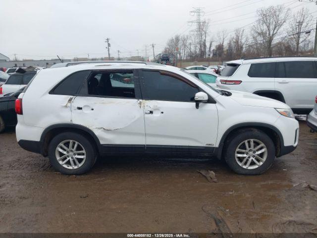 Kia Sorento Lx Image 4