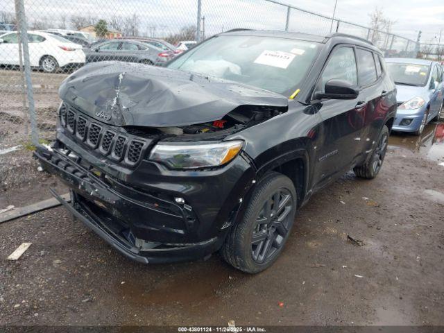 Jeep Compass Limited 4x4 Image 4