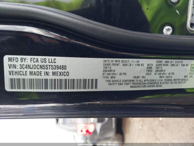 Jeep Compass Limited 4x4 Image 6