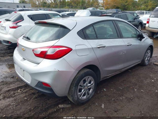 Chevrolet Cruze Ls Image 3