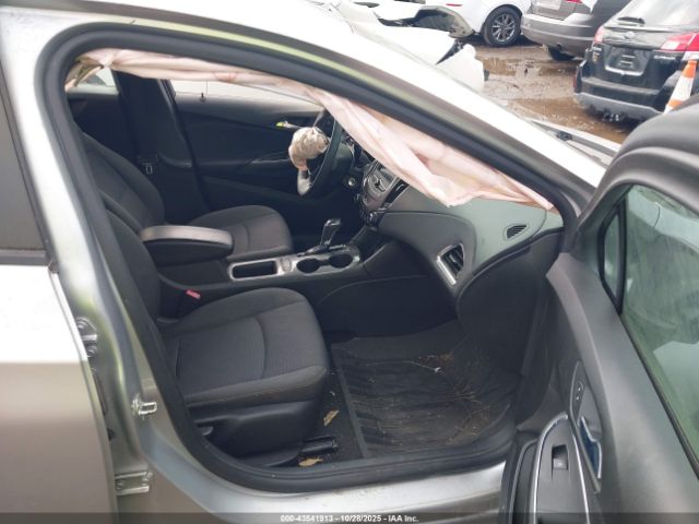 Chevrolet Cruze Ls Image 11