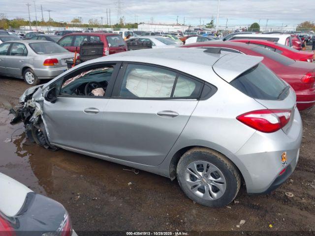 Chevrolet Cruze Ls Image 8