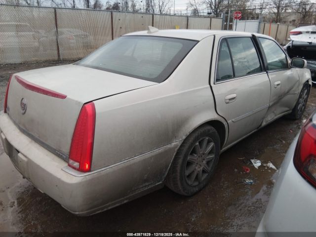 Cadillac DTS Premium Collection Image 3