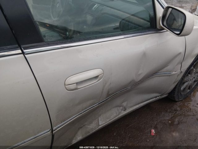 Cadillac DTS Premium Collection Image 8