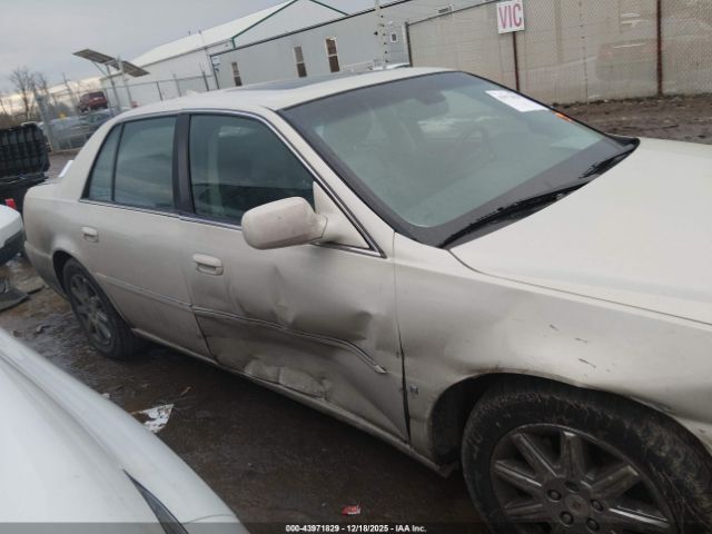 Cadillac DTS Premium Collection Image 10