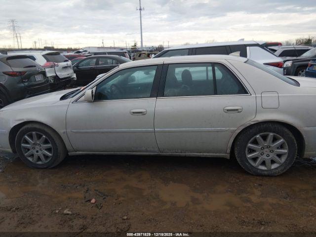 Cadillac DTS Premium Collection Image 13