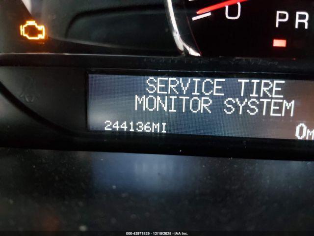 Cadillac DTS Premium Collection Image 11