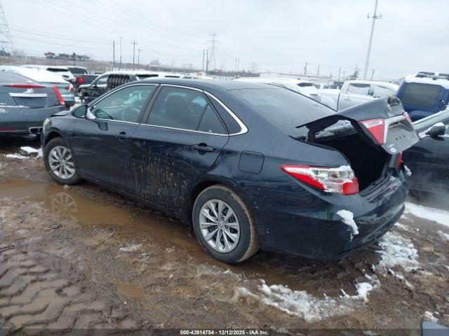 Toyota Camry Le Image 15