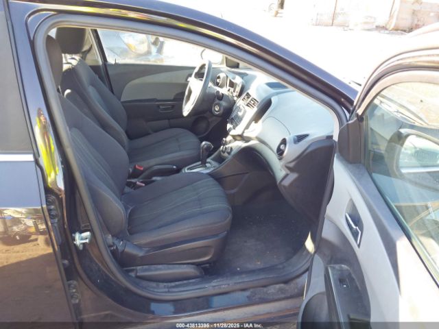 Chevrolet Sonic Lt Auto Image 15