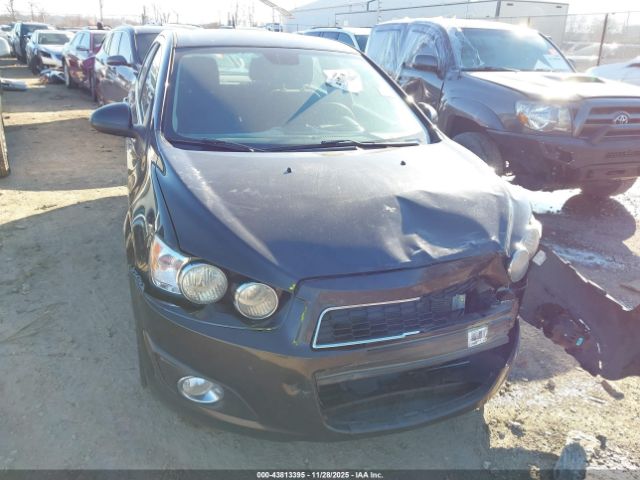 Chevrolet Sonic Lt Auto Image 4