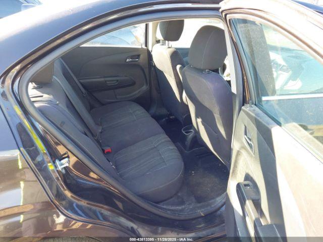 Chevrolet Sonic Lt Auto Image 5