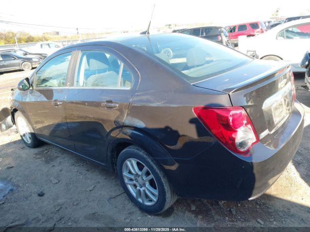 Chevrolet Sonic Lt Auto Image 13