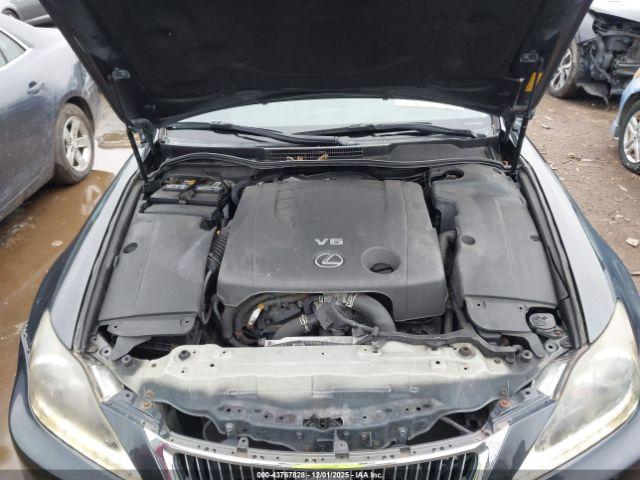 Lexus Is Image 7