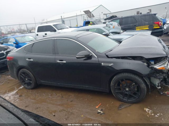 Kia Optima S Image 16