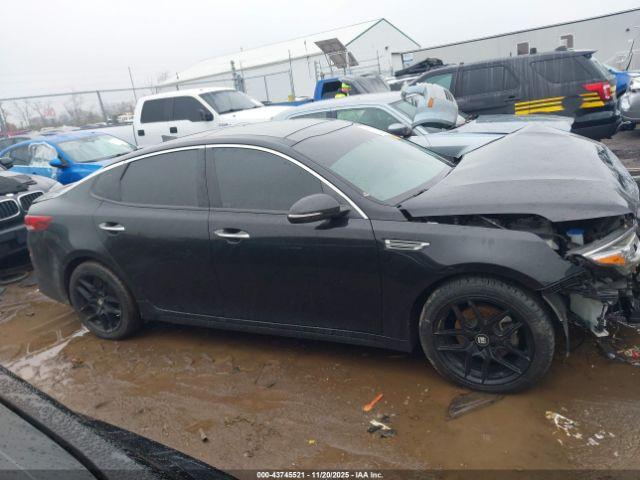 Kia Optima S Image 16