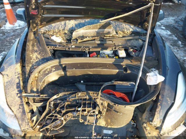 Tesla Model 3 Performance Dual Motor All-wheel Drive Image 12