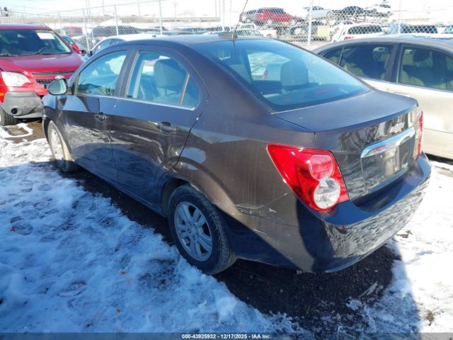 Chevrolet Sonic Lt Auto Image 9