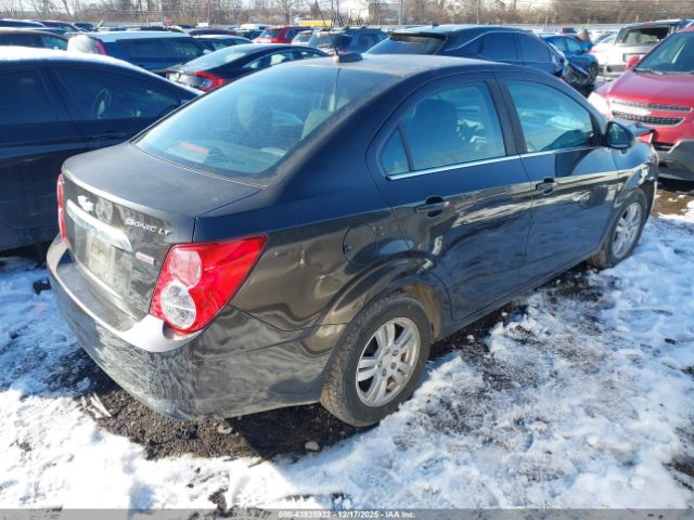 Chevrolet Sonic Lt Auto Image 12