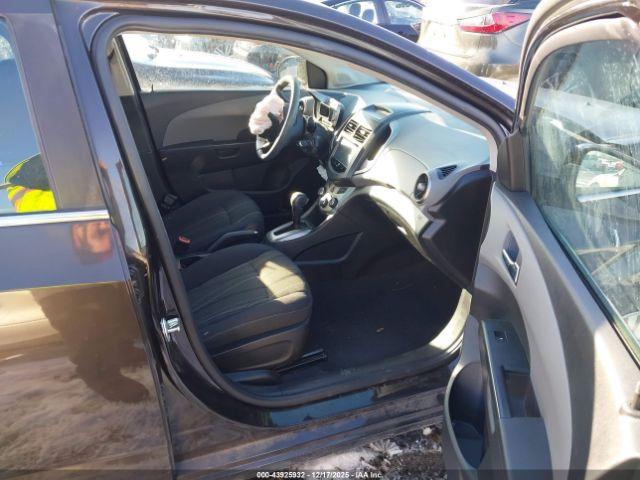 Chevrolet Sonic Lt Auto Image 7