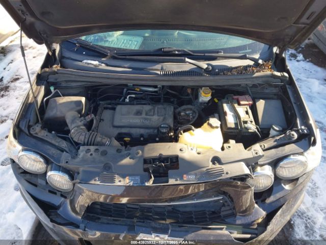 Chevrolet Sonic Lt Auto Image 2