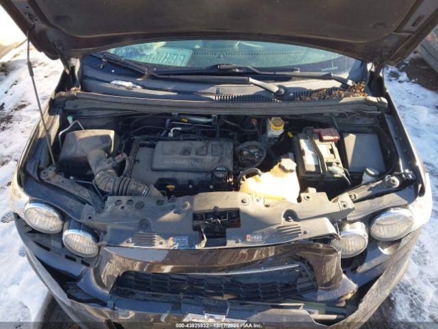 Chevrolet Sonic Lt Auto Image 2