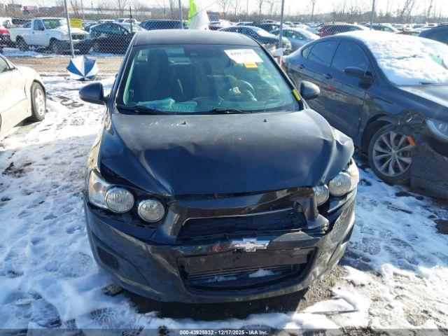Chevrolet Sonic Lt Auto Image 6