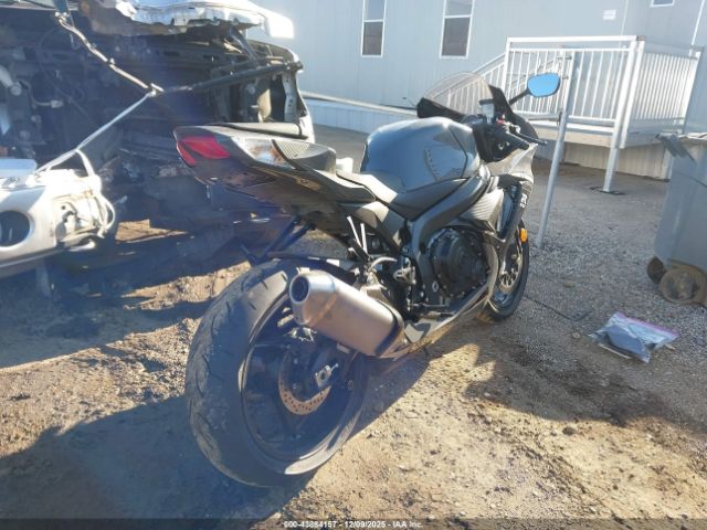 Suzuki Gsx-r600 Image 9