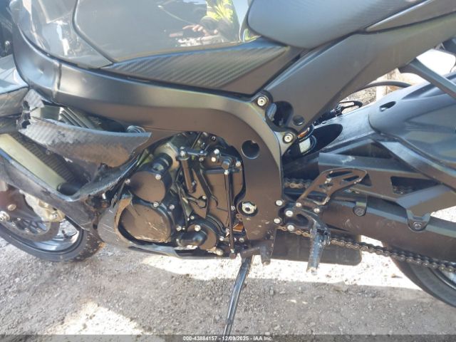 Suzuki Gsx-r600 Image 10