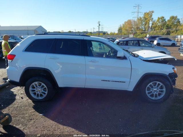 Jeep Grand Cherokee Laredo E 4x4 Image 14
