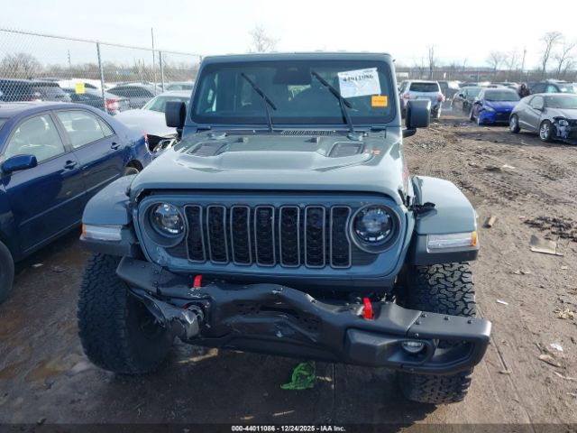 Jeep Wrangler 4-door Recon 4x4 Image 5