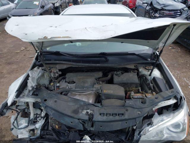 Toyota Camry Xle Image 3