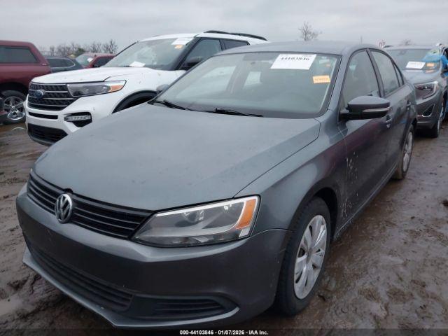 Volkswagen Jetta 1.8t Se Image 2