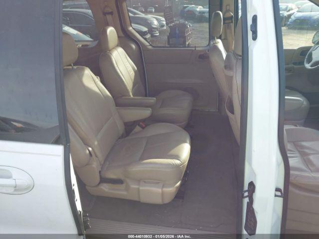 Ford Windstar Image 10