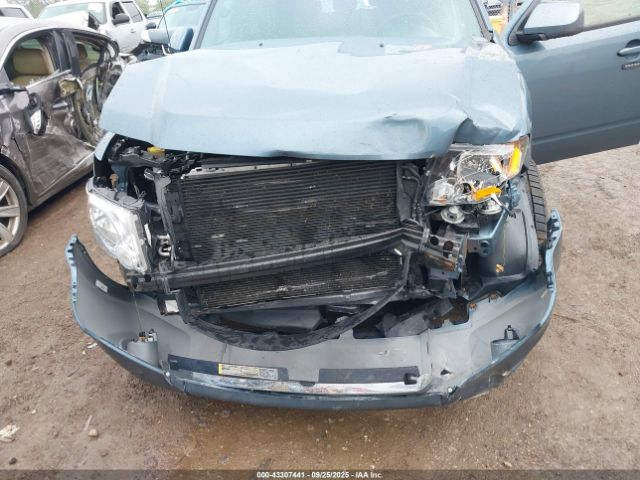 Ford Escape Limited Image 2