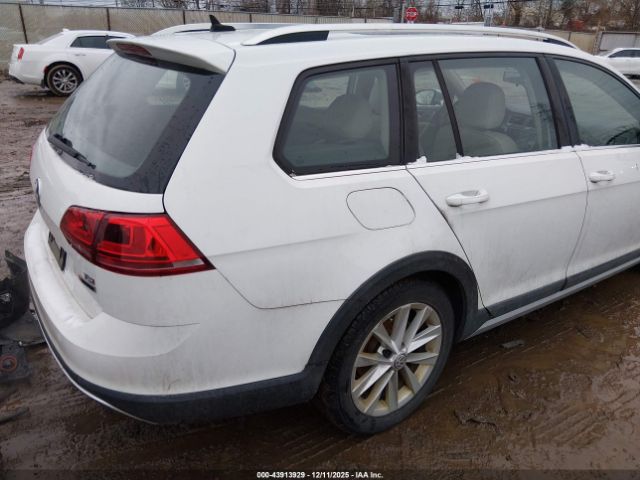 Volkswagen Golf Image 6