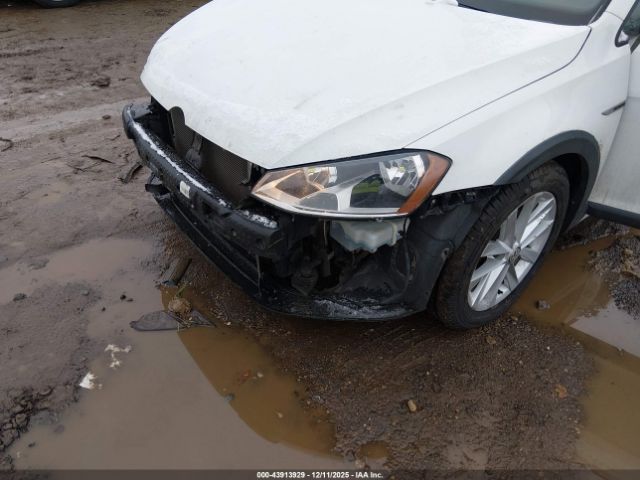 Volkswagen Golf Image 4