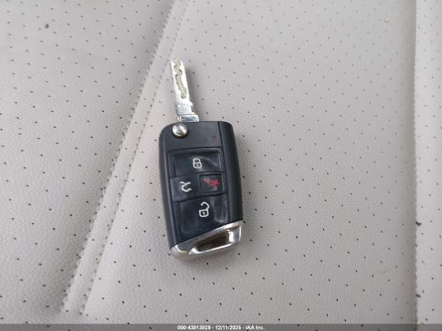 Volkswagen Golf Image 17