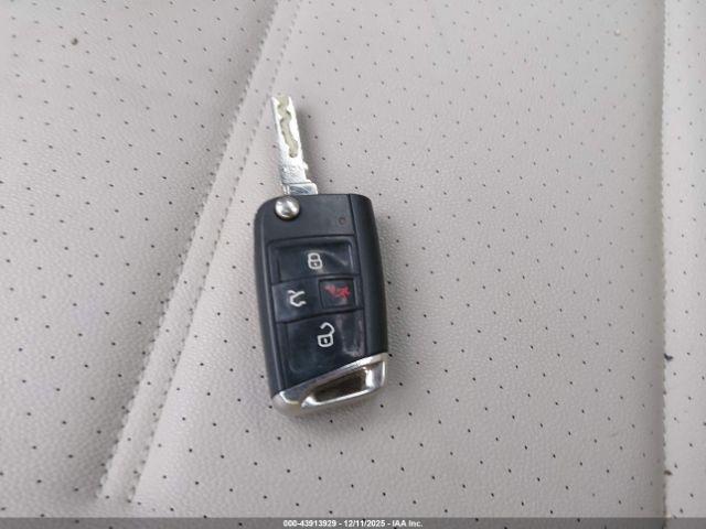 Volkswagen Golf Image 17