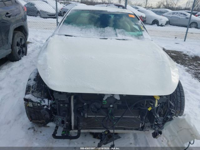 INFINITI Q60 3.0t Luxe Image 18