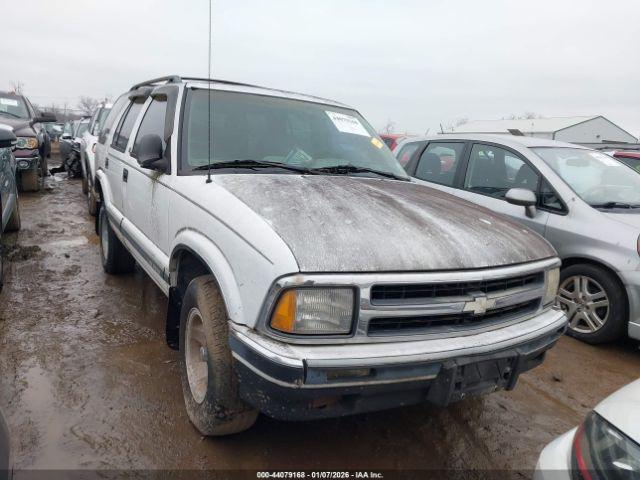  Salvage Chevrolet Blazer