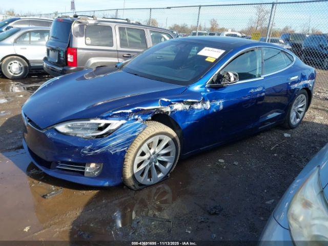 Tesla Model S Image 9