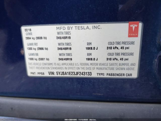 Tesla Model S Image 12