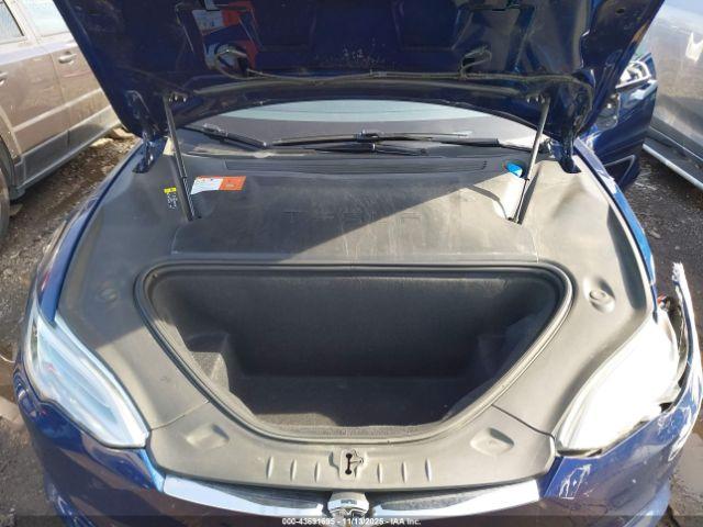 Tesla Model S Image 17