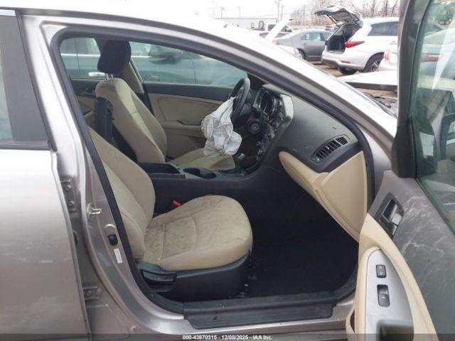 Kia Optima Lx Image 14